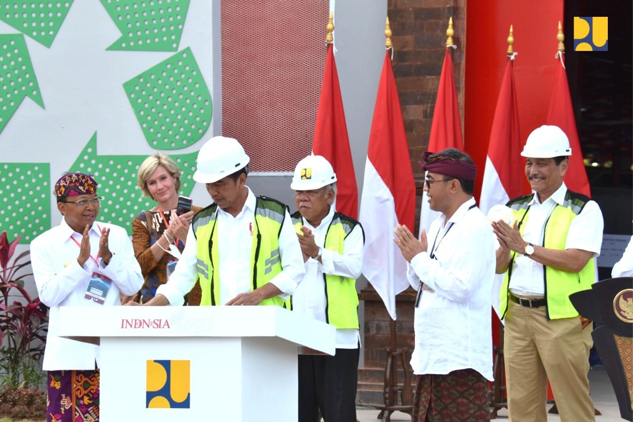 Jokowi Resmikan TPST Denpasar Senilai Rp128 Miliar, Bisa Olah Sampah 1.020 Ton per Hari. (Foto: Kementerian PUPR)