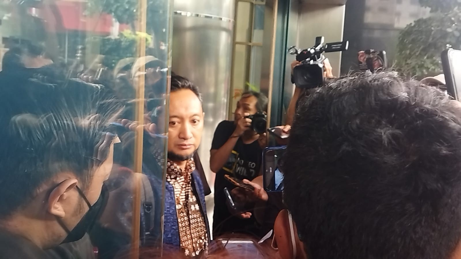Rampung Klarifikasi ke KPK, Andhi Pramono Sebut Rumah Mewah Cibubur Milik Orang Tua. (Foto: Arie/MNC Media)