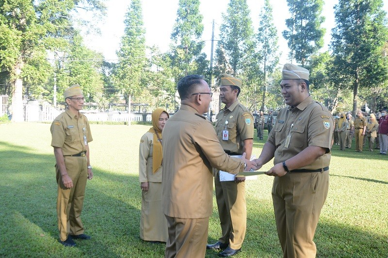 Ratusan PNS Pemkot Salatiga Naik Pangkat. (Foto: Ist).
