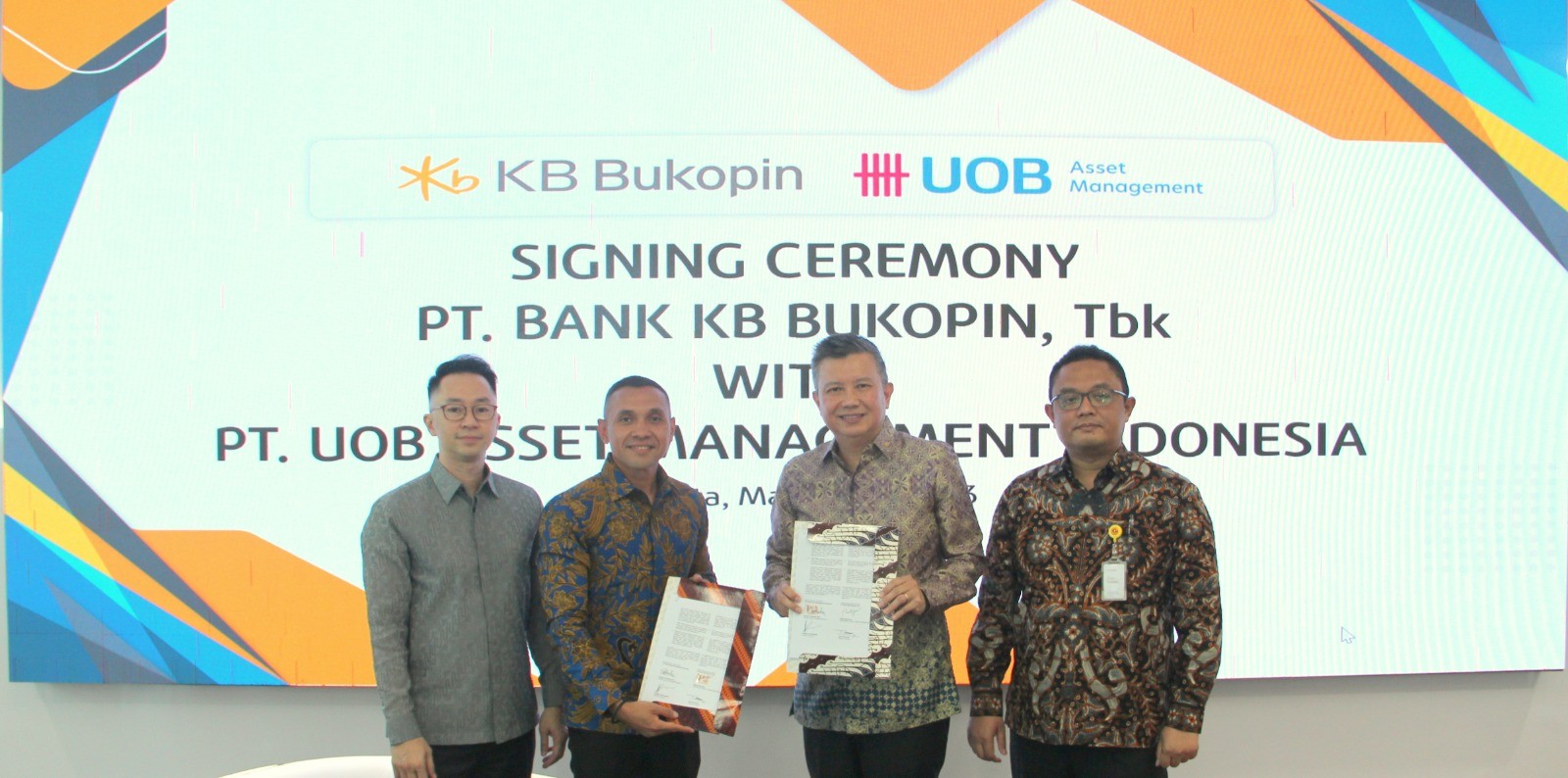 Dukung Pertumbuhan Investor Reksa Dana, KB Bukopin Jalin Kerja Sama UOB Asset Management Indonesia. (Foto: Dok KB Bukopin/Adv)