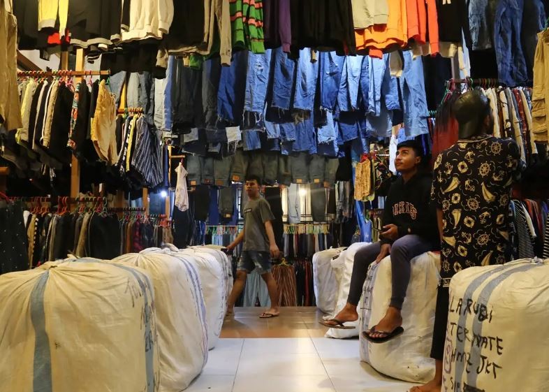 Fantastis Omzet Pedagang Baju Bekas Impor Di Pasar Senen Rp Juta Sehari