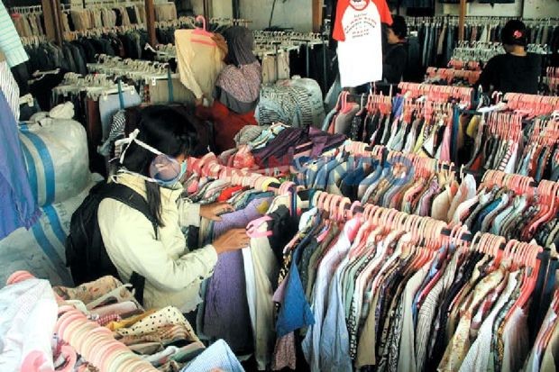 Polda Metro Jaya Temukan Gudang Pakaian Bekas Impor Ilegal Senilai Rp31,7 Miliar. (Foto: Ilustrasi/MNC Media)