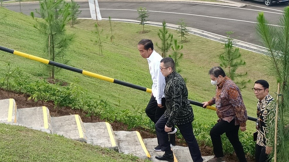 Jelang Peresmian, Jokowi Tinjau KEK MNC Lido City Didampingi Hary Tanoesoedibjo. (Foto Bachtiar Rojab/MPI)