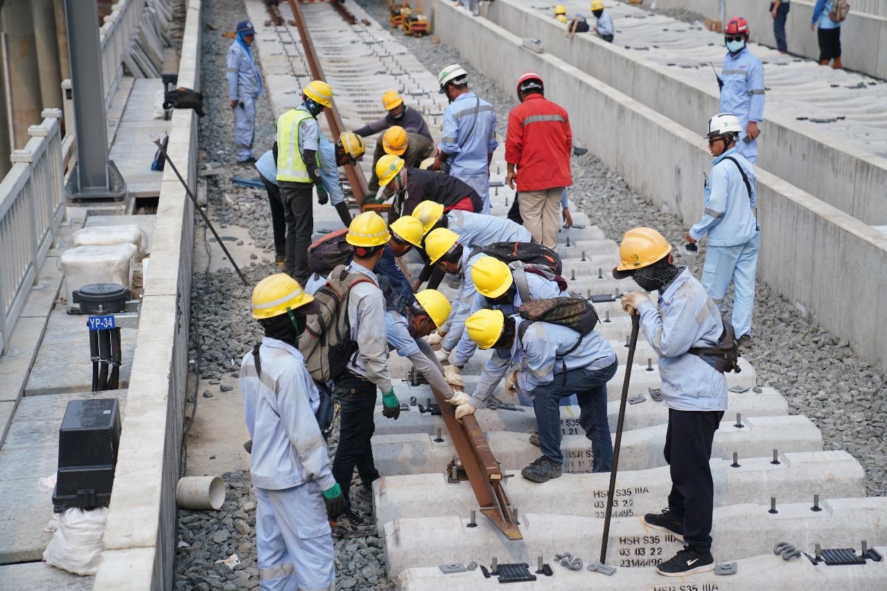 Rel Kereta Cepat Selesai Terpasang Semua, Total Ada 304 Km. (Foto: MNC Media)