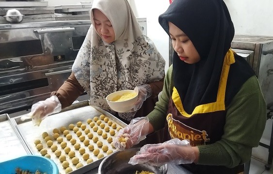 Ramadan Membawa Berkah, Pengusaha Kue Lebaran Mulai Kebanjiran Orderan (Foto: MNC Media)
