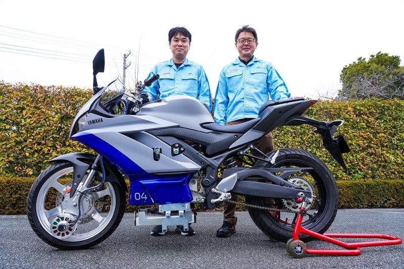 Yamaha Kembangkan Sistem Motor Seimbang, Pengendara Tak Perlu Turun Kaki. (Foto: Yamaha)
