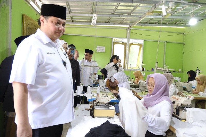 Dorong Kemandirian Ekonomi Pondok Pesantren, Airlangga Beri KUR Bunga Rendah. (Foto Ist).