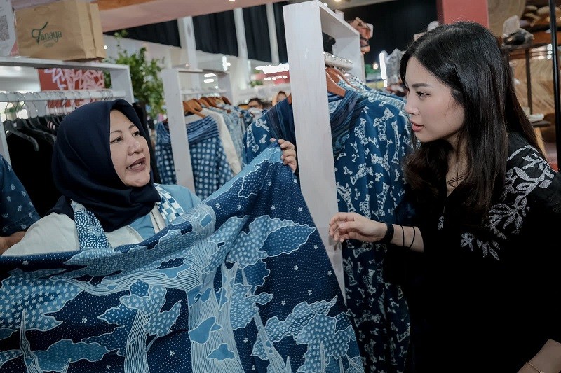 Wamenparekraf Jelaskan Cara Mudah Pelaku Ekraf Dapat Pinjaman dari Bank. (Foto Ist).
