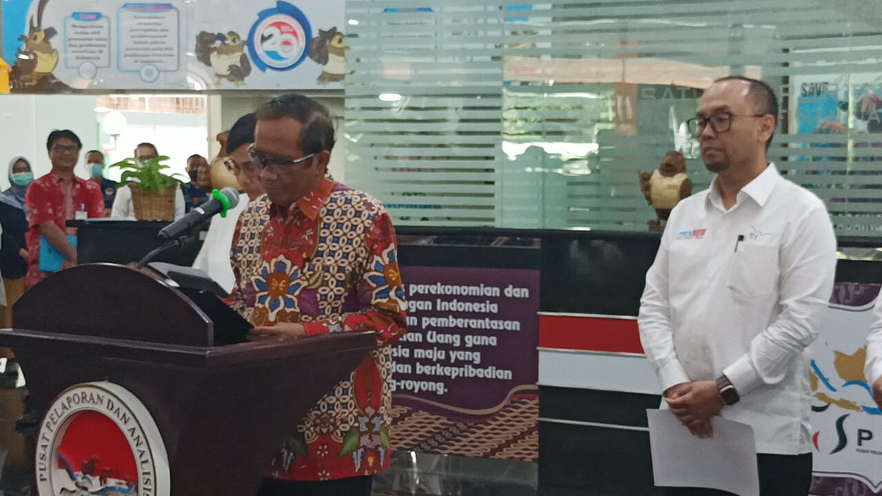 Telusuri Transaksi Janggal Rp349 Triliun di Kemenkeu, Mahfud MD Bentuk Satgas. (Foto: Bachtiar/MNC Media)