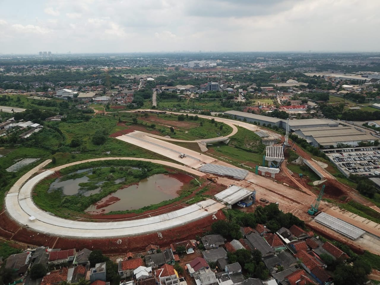Waskita Beton (WSBP) Lakukan Erection Girder pada Proyek CCTW Seksi 2. Foto: MNC Media.
