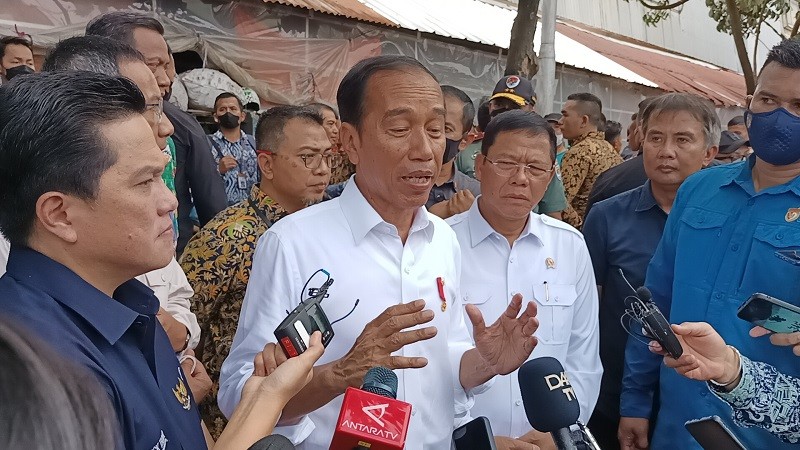 Harga Bahan Pokok Kompak Turun, Jokowi: Bawang Bombai Saja yang Naik (Foto Raka Dwi)