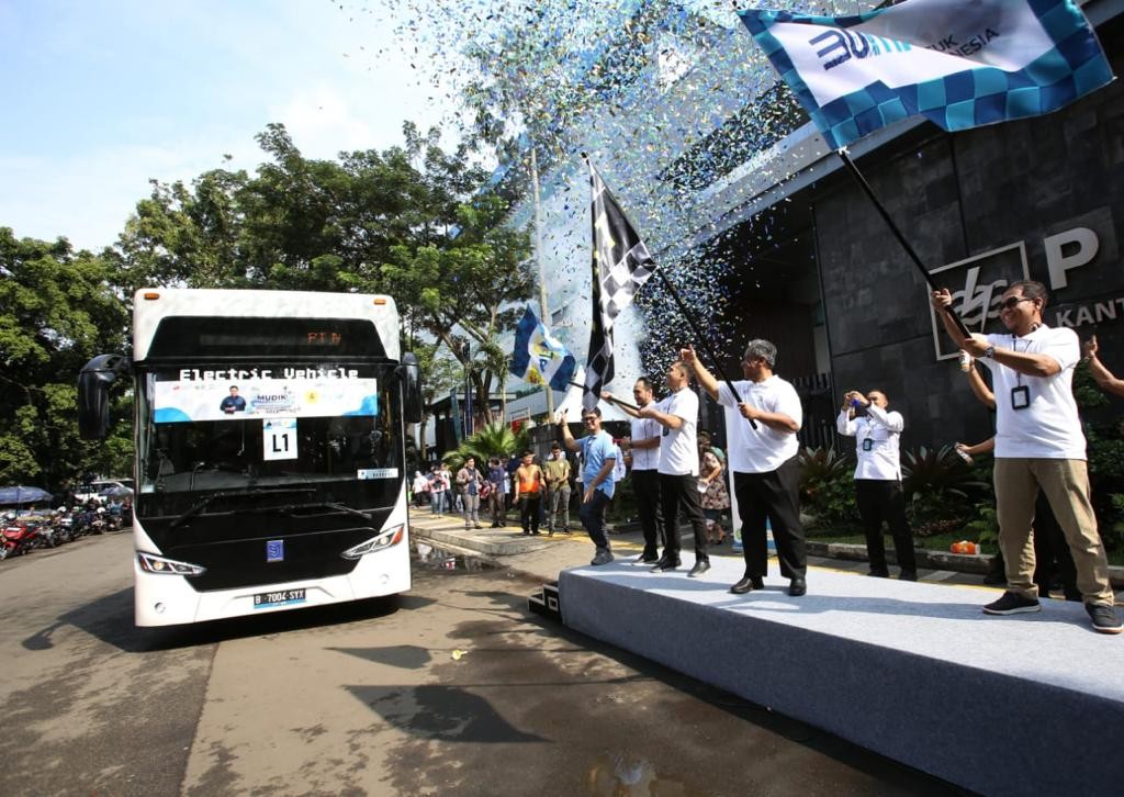 PLN Berangkatkan 10 Ribu Peserta Mudik Gratis, Ada yang Pakai Bus Listrik. (Foto: PLN)