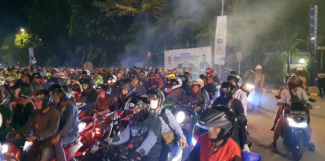 Kepadatan Roda Dua Terjadi di Pelabuhan Ciwandan, Pemudik Tunggu hingga 4 Jam (FOTO:MNC Media)