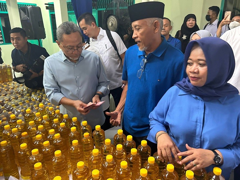 Harga Bahan Pokok Naik Pasca Lebaran Imbas Truk Dilarang Lewat (Foto Erfan Erlin)