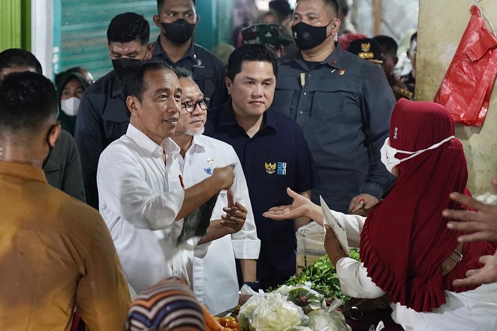 Blusukan ke Pasar Natar Lampung, Jokowi Sebut Harga Pangan Sangat Murah. (Foto: Biro Pers Setpres)