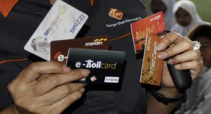 Kenali Cara Cek Saldo e-Money Mandiri Lewat OVO, Gojek, LinkAja, dan Dana. (FOTO : MNC MEDIA)