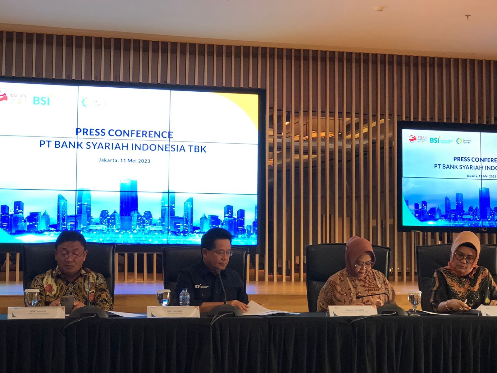 BSI Alami Gangguan, Dirut Ungkap Adanya Dugaan Serangan Cyber. (Foto: Viola MPI)