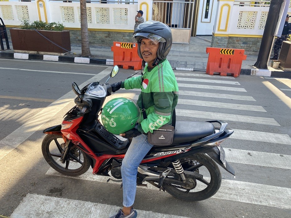Kisah Driver Ojol di Labuan Bajo Ketiban Berkah Gelaran KTT ASEAN 2023. (Foto Anggie/MPI)