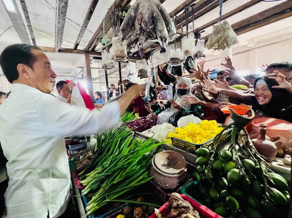 Cek Harga Pangan di Jambi, Jokowi: Beberapa Komoditas Turun. (Foto: MNC Media)
