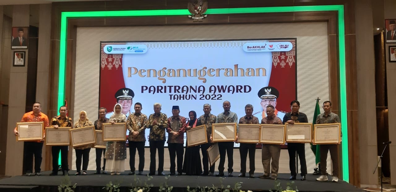 Komitmen Lindungi Pekerja, PTBA Raih Paritrana Award. (Foto: PTBA/Adv)