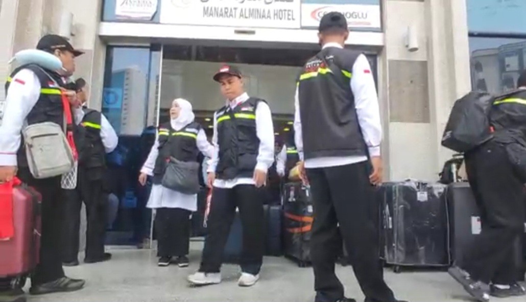 Injakkan Kaki di Arab Saudi, Petugas PPIH Siap Layani Jemaah Haji RI. (Foto: MNC Media)