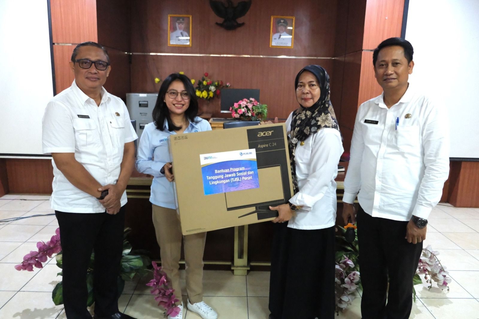Dukung Literasi Digital, Peruri Serahkan Bantuan Komputer untuk 10 SD Negeri (FOTO:Dok Ist)