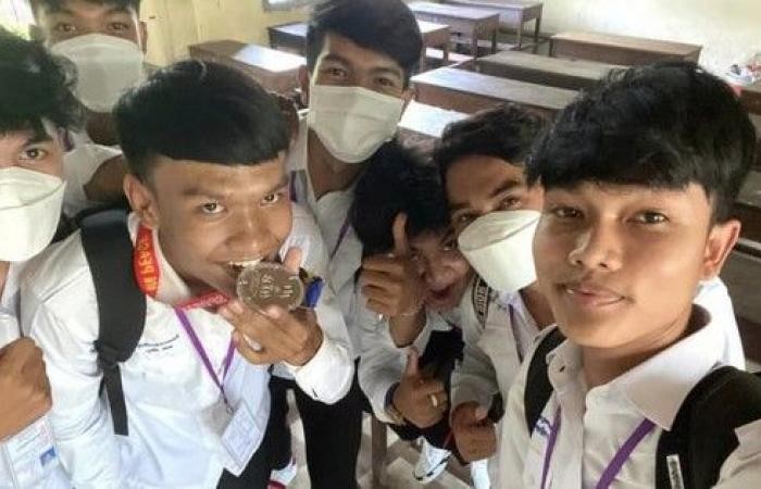 Simpan Medali yang Dilempar Bek Thailand, Pemuda Kamboja Ditawari Rp1,2 Miliar. (Foto: MNC Media)