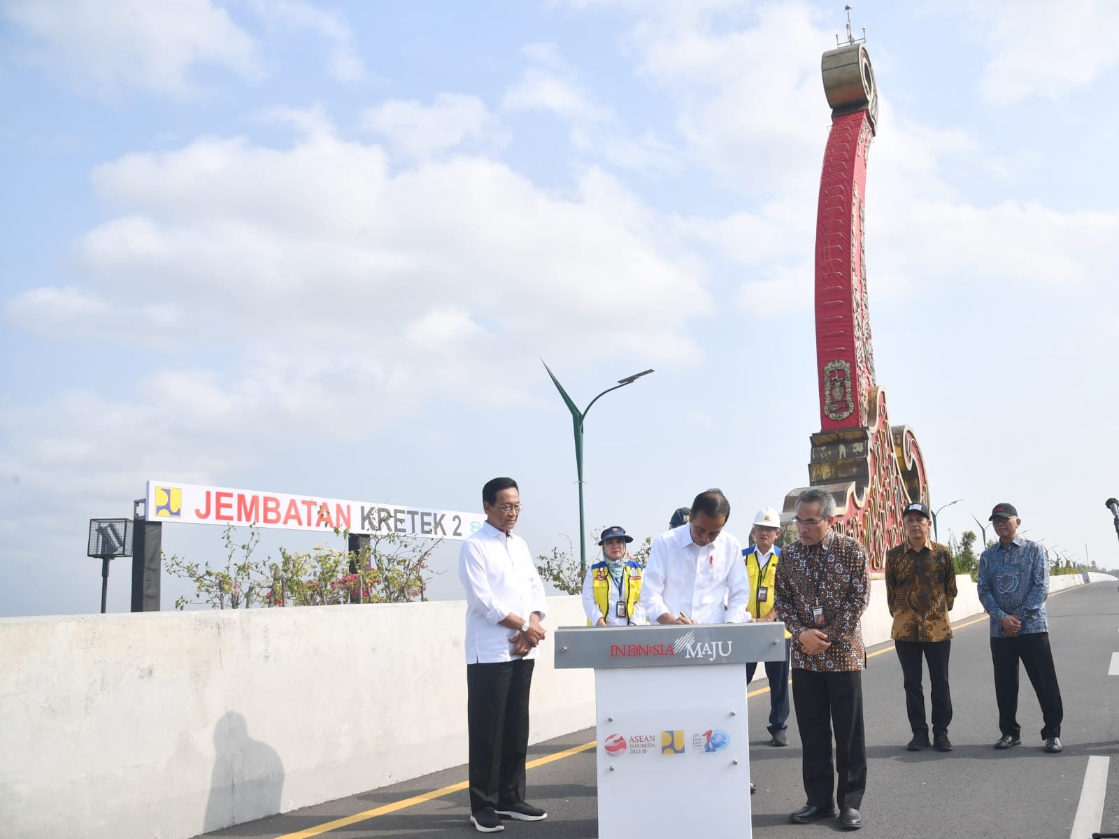 Jembatan Kretek 2 Diresmikan Jokowi, Apa Kata Masyarakat Bantul? (Foto Setpres)