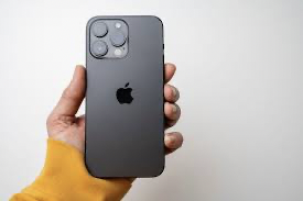Kementerian pengembangan digital Rusia telah melarang karyawannya untuk menggunakan gawai produksi Apple.