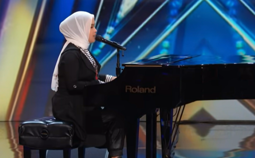 Sederet Prestasi Putri Ariani sebelum Dihadiahi Golden Buzzer oleh Simon Cowell. (Foto: Youtube/America's Got Talent)