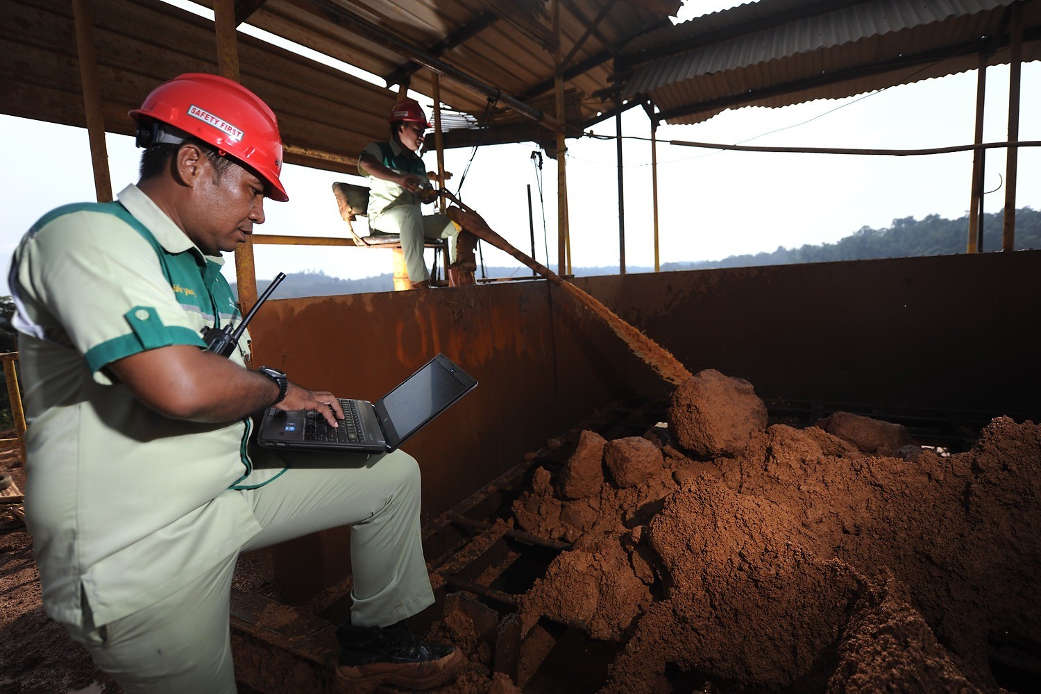 Tak Hanya Nikel, Pemerintah Dorong Hilirisasi melalui Percepatan Pembangunan Smelter Bauksit. (Foto: antam.com)