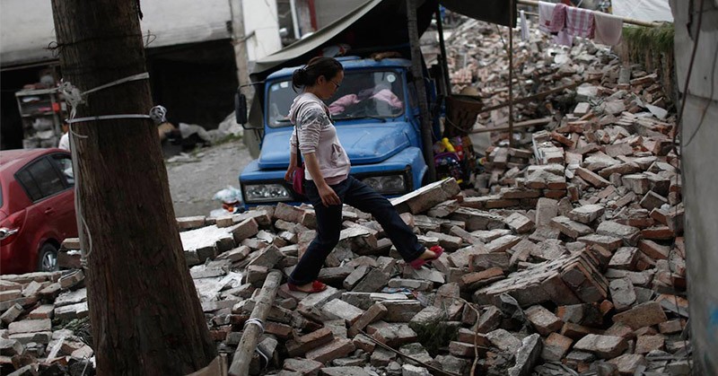 Bantu Warga Terdampak Gempa, PLN Gerak Cepat Pulihkan Sistem Kelistrikan di Bantul (foto: MNC Media)