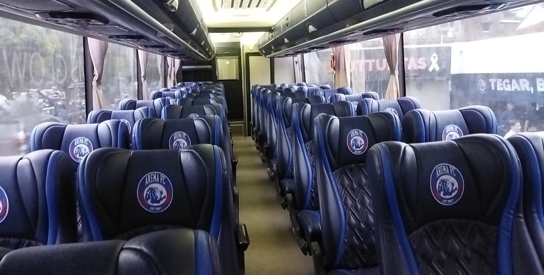 Juragan 99 Hibahkan Bus Mewah Rp1,8 Miliar ke Arema FC (FOTO:Dok Ist)