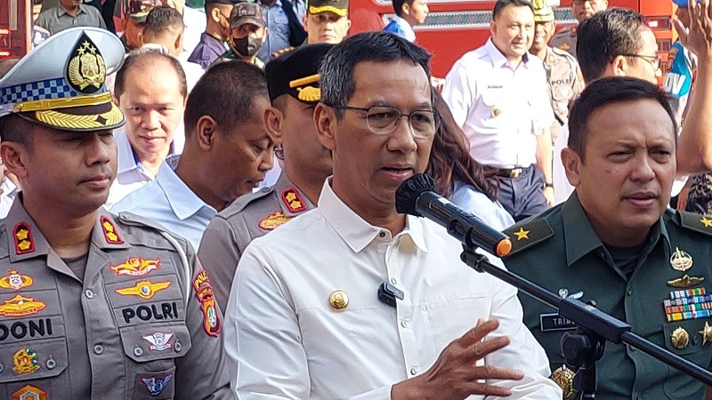 Heru Budi Gratiskan Layanan Transajakarta Kalideres-Bandara Soetta selama Dua Pekan. (Foto: Dimas/MNC Media)