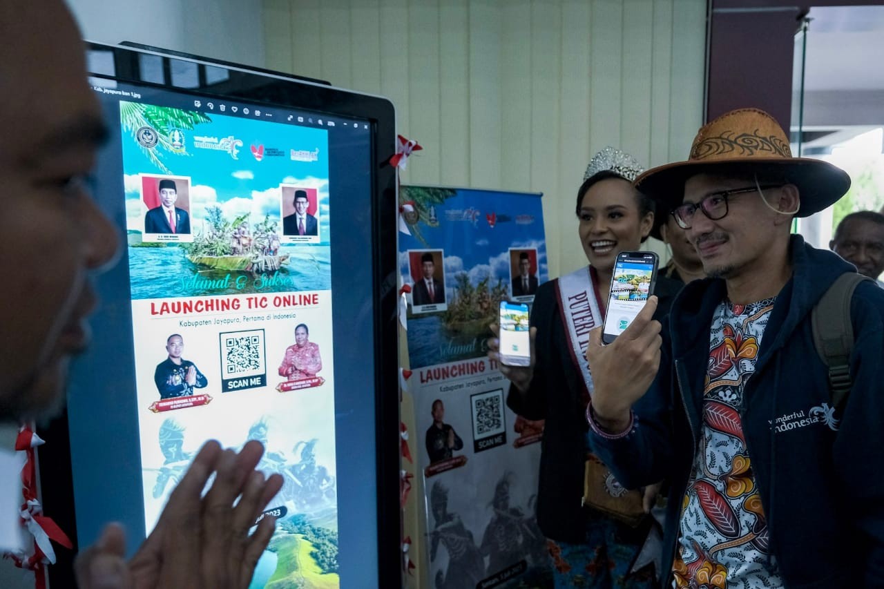 Digitalisasi Destinasi Wisata Papua, Ini yang Dilakukan Sandiaga Uno (foto: MNC Media)