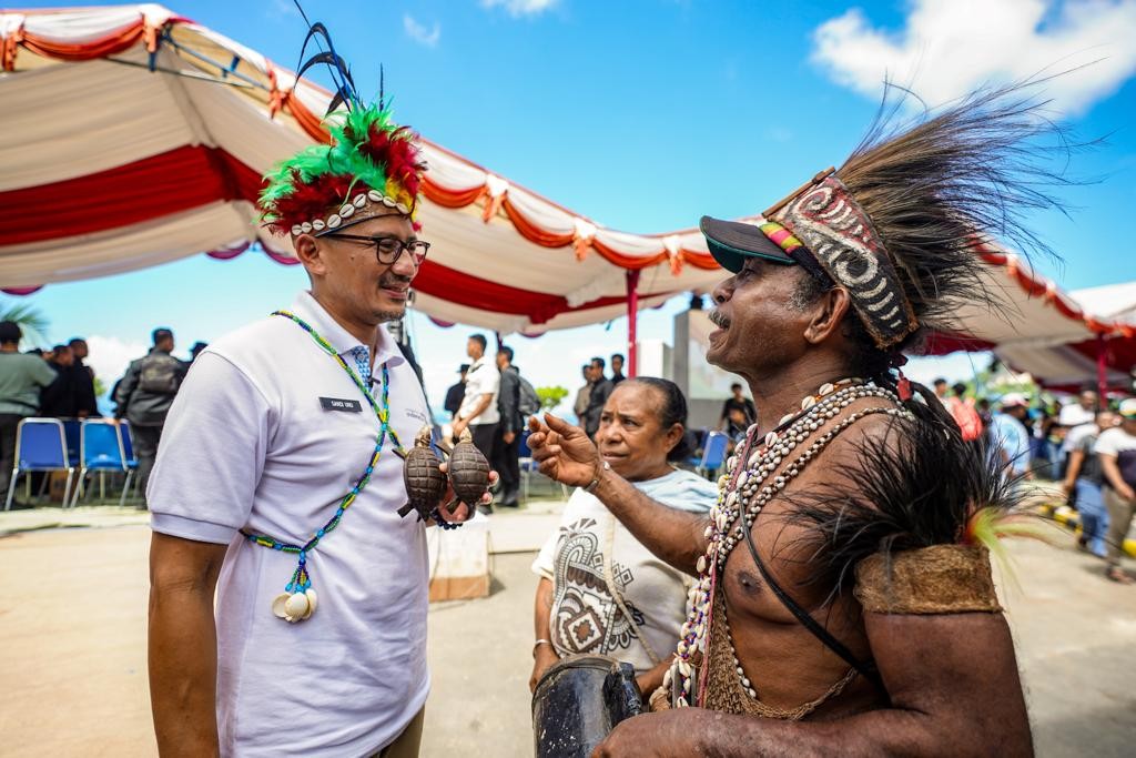 Tinjau Persiapan Papua Street Carnival 2023, Sandiaga Kagum Talenta Pelaku Ekraf Jayapura. Foto: MNC Media.