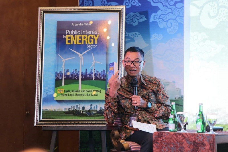 Hadiri Peluncuran Buku Karya Arcandra Tahar, Bos PLN: Sangat Strategis dan Mudah Dicerna (Foto Ist)