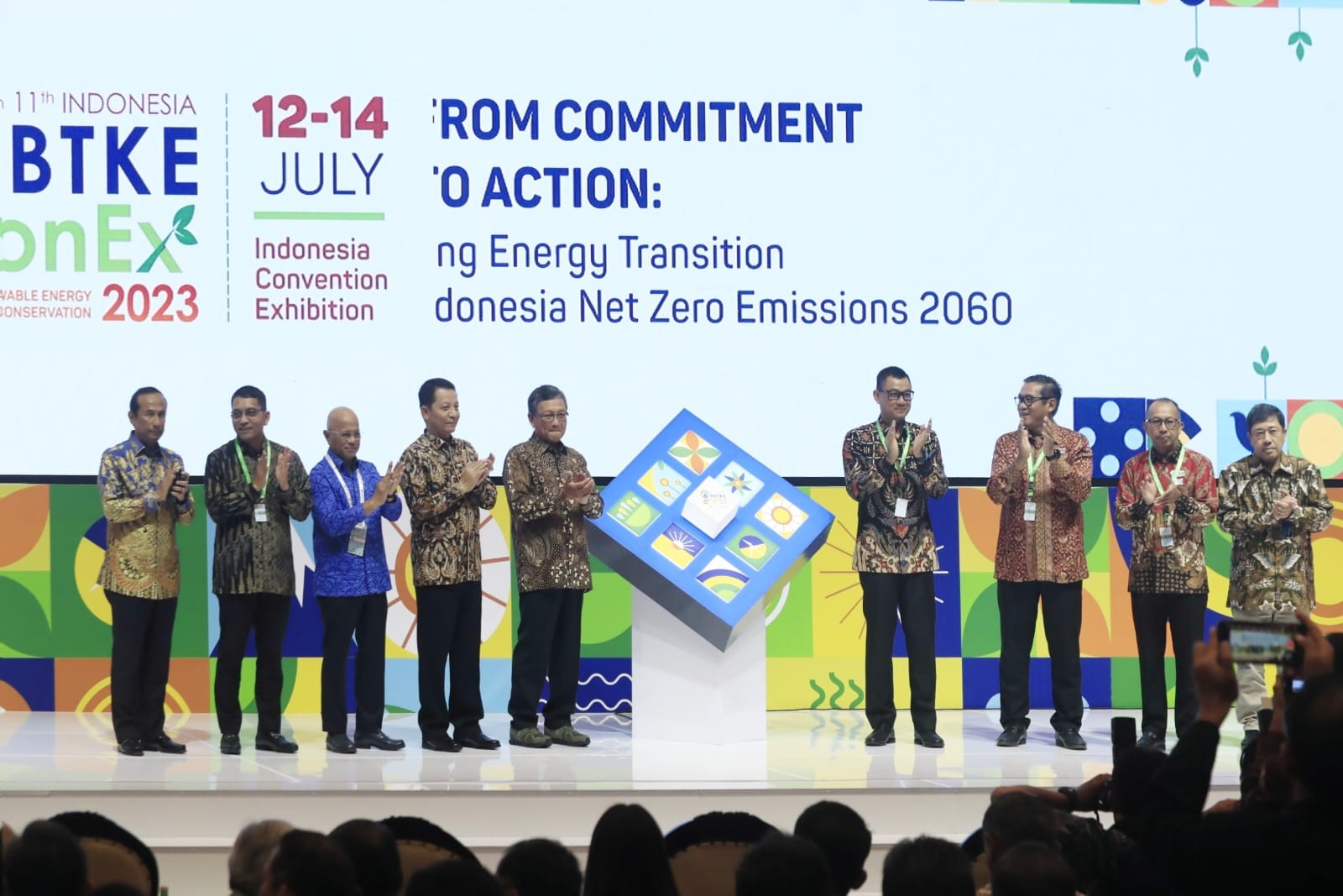 PLN Jalin 28 Kerja Sama Sediakan PLTS pada Rooftop 187,9 MWp (FOTO:Dok Ist)