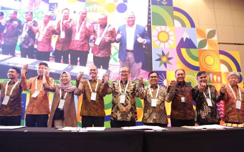 Astra International (ASII) gandeng PLN bangun SPKLU dan PLTS Atap. Foto: ASII