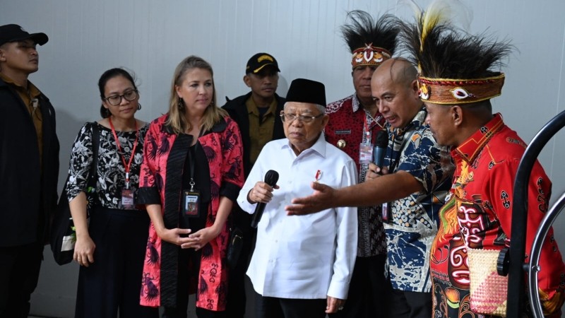 Wapres Wapres) Ma'ruf Amin mendorong peningkatan ekspor pala yangMa'ruf Amin mendorong peningkatan ekspor pala yang menjadi komoditas unggulan dari Papua Barat.