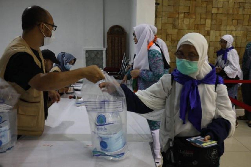 Jamaah Haji Dilarang Bawa Air Zamzam di Koper Bagasi (FOTO:iNews Media Group)