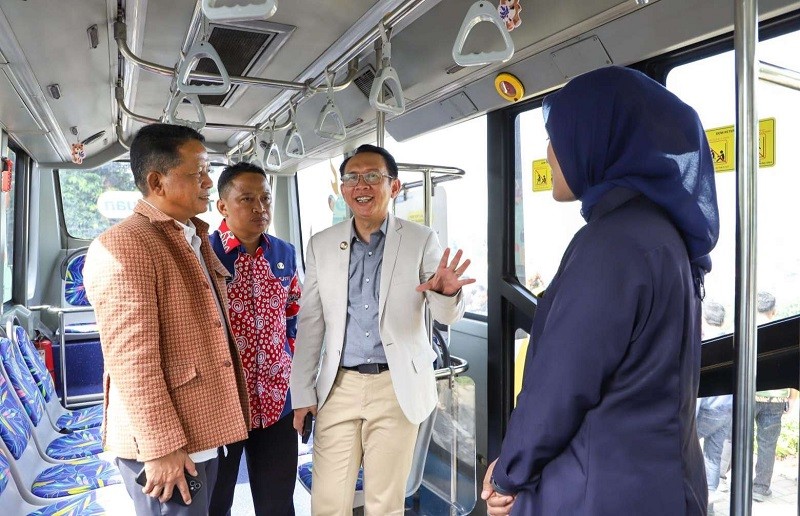 LRT dan Kereta Cepat Segera Beroperasi, Kabupaten Bekasi Siapkan Bus Pengumpan. (Foto: Jonathan/MNC Media)