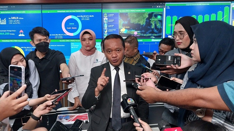 Bahlil Sedih Banyak Anak Muda RI Jadi WN Singapura, Ingatkan Perjuangan Kemerdekaan. (Foto: Ikhsan/MNC Media)