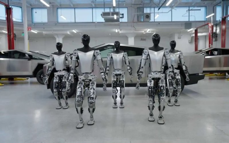 Kesulitan Komponen, Tesla Baru Membuat Lima Robot Humanoid