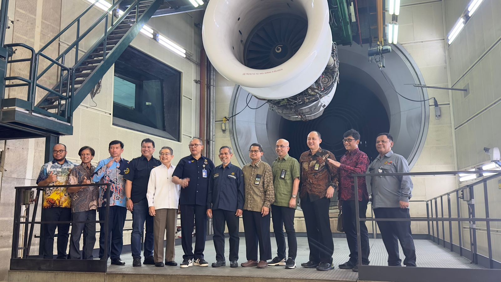 Kemenhub dan Garuda Maintenance Uji Coba Bioavtur untuk Bahan Bakar Pesawat Komersial. (Foto: Kemenhub)
