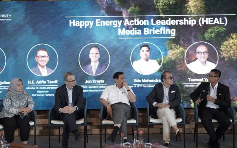 Menteri Koordinator Bidang Kemaritiman dan Investasi (Menko Marves) Luhut Binsar Panjaitan mendukung program HEAL