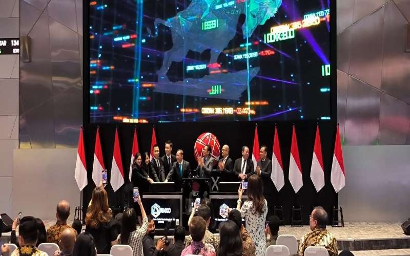 Resmi Listing, harga saham Royaltama Mulia (RMKO) langsung melejit 24,44 persen. Foto: MPI