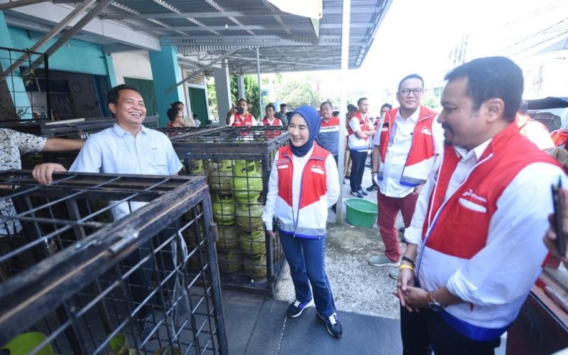 Direktur Utama (Dirut) PT Pertamina (Persero) Nicke Widyawati melakukan sidak terkait stok pasokan LPG Subsidi 3 Kg di Sumsel (Pertamina)