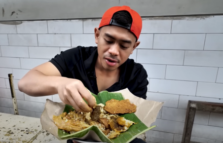 Cerita Inspiratif Tanboy Kun: Vlogger Mukbang Indonesia dengan Followers Terbanyak. (Foto: YouTube/Tanboy Kun)