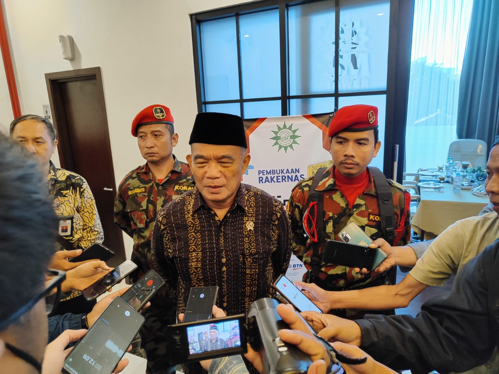 Menko PMK: Ada Pejabat yang Coba Tutupi Kelaparan di Papua. (Foto: MNC Media)